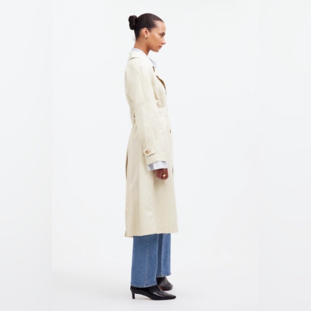 Madewell Belted Trench Coat in Drapey Twill - Picture 5 of 13